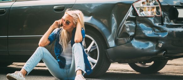 When to Get a Lawyer After an Auto Accident